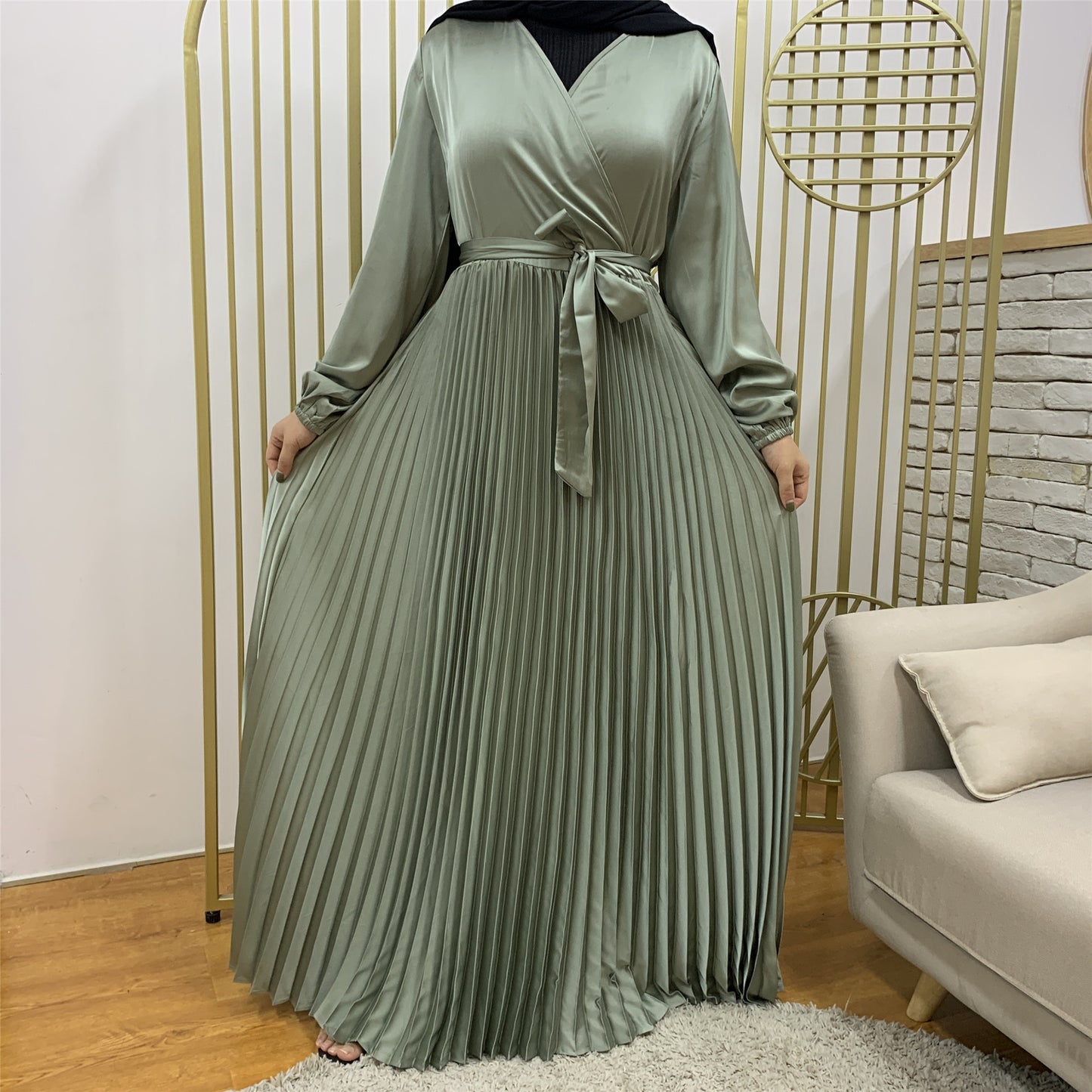 Elegant V-Neck Pleated Hem Maxi Dress
