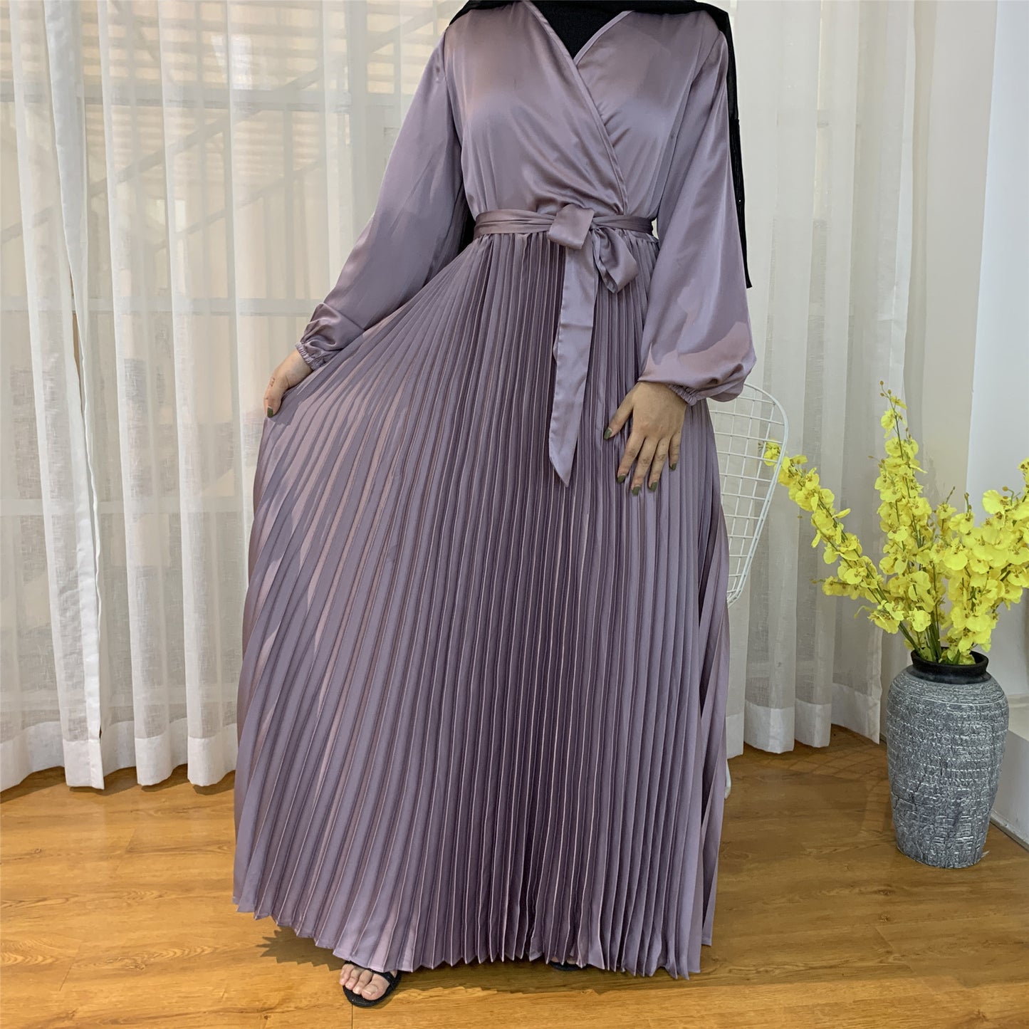 Elegant V-Neck Pleated Hem Maxi Dress