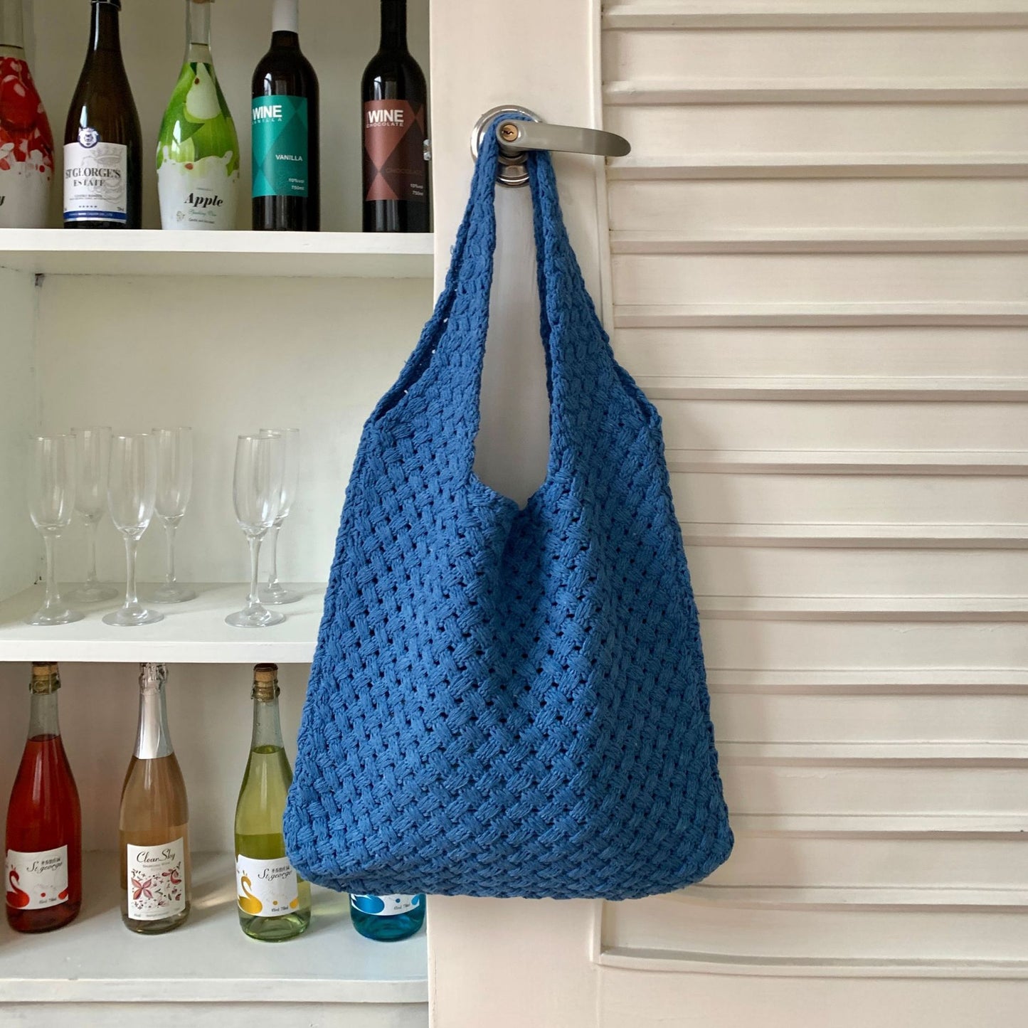 Handwoven Shoulder Bag: Retro Vintage Tote for Women's Fashion