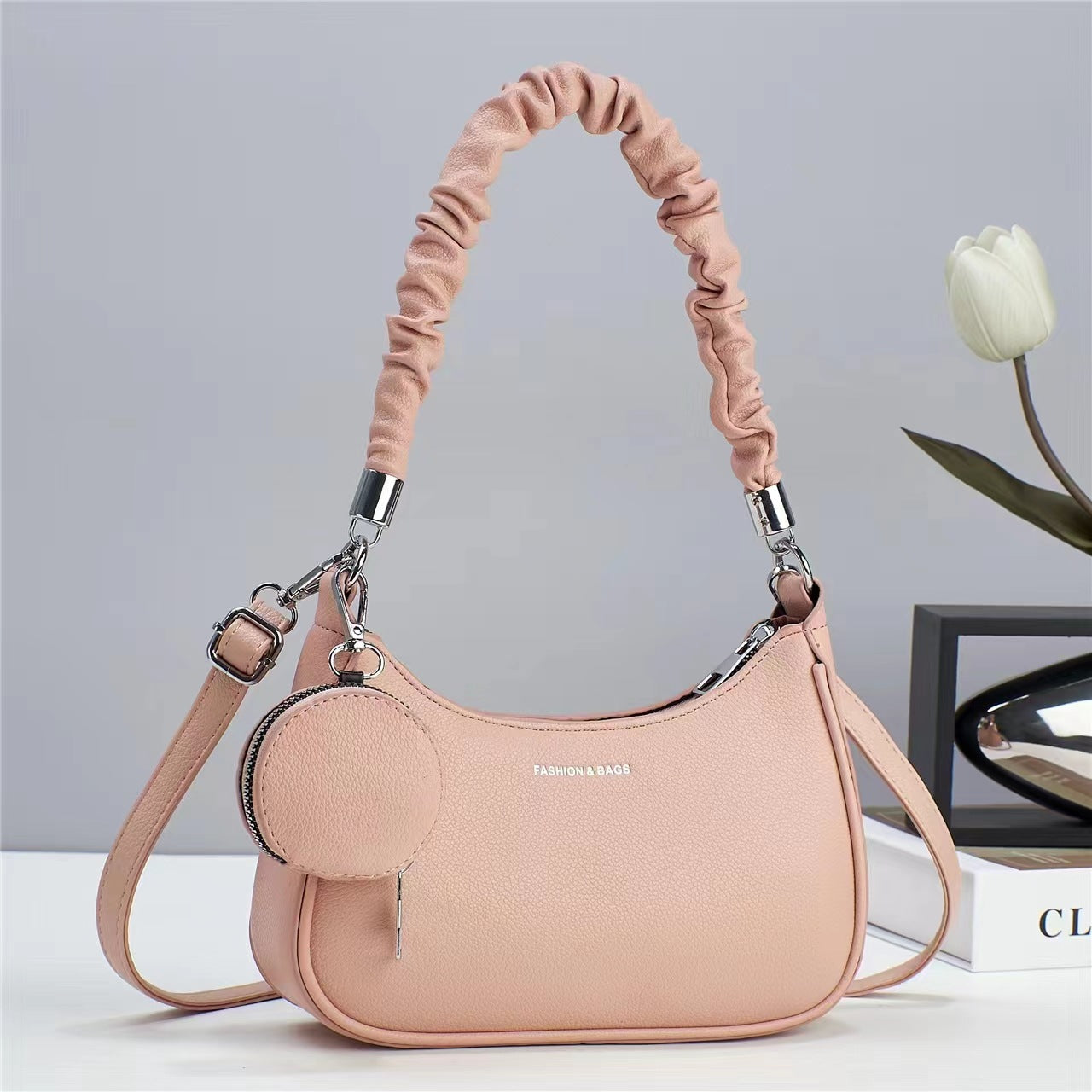 New texture handbag, exquisite atmosphere