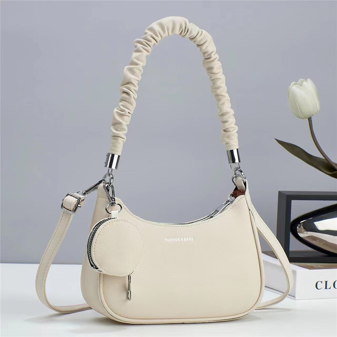 New texture handbag, exquisite atmosphere