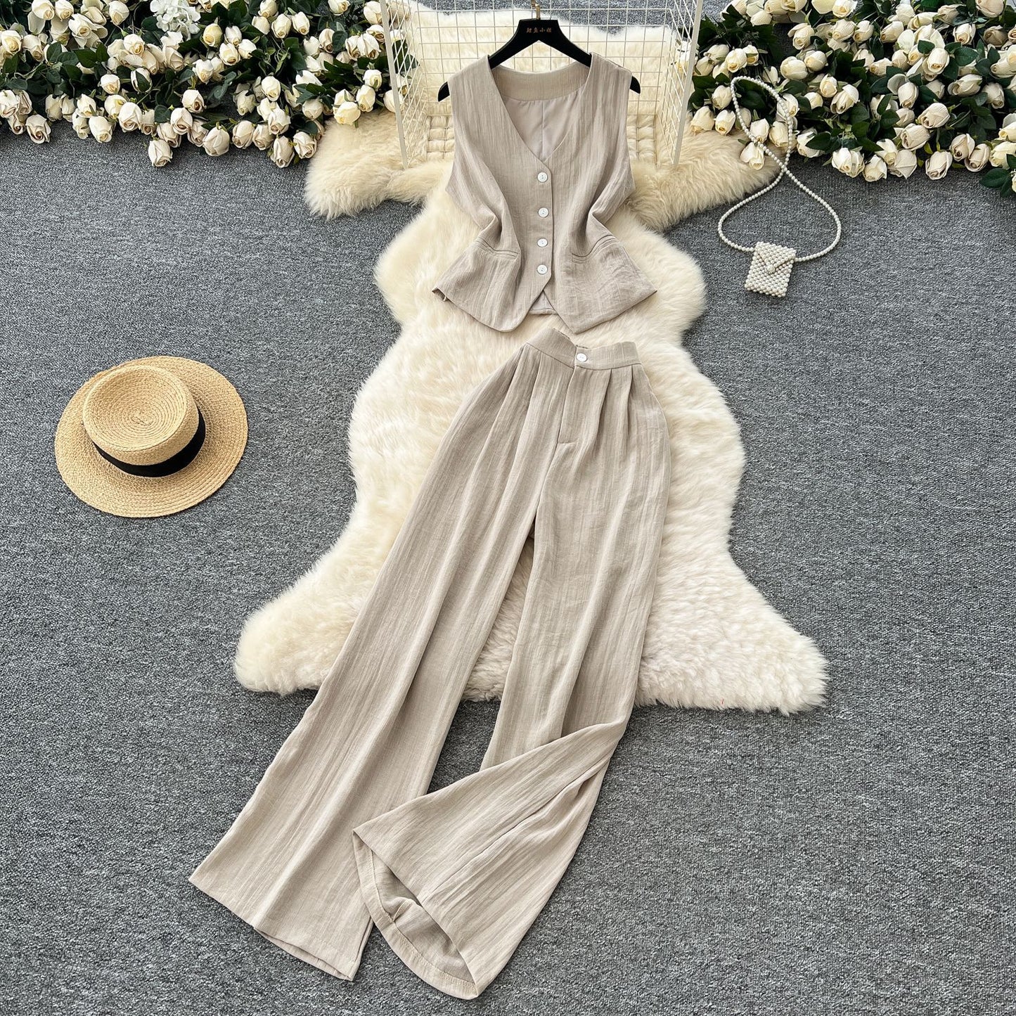 Sleeveless Two-Piece Suit