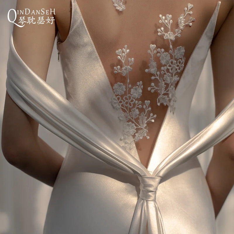 French satin light bridal fishtail niche design white wedding dress