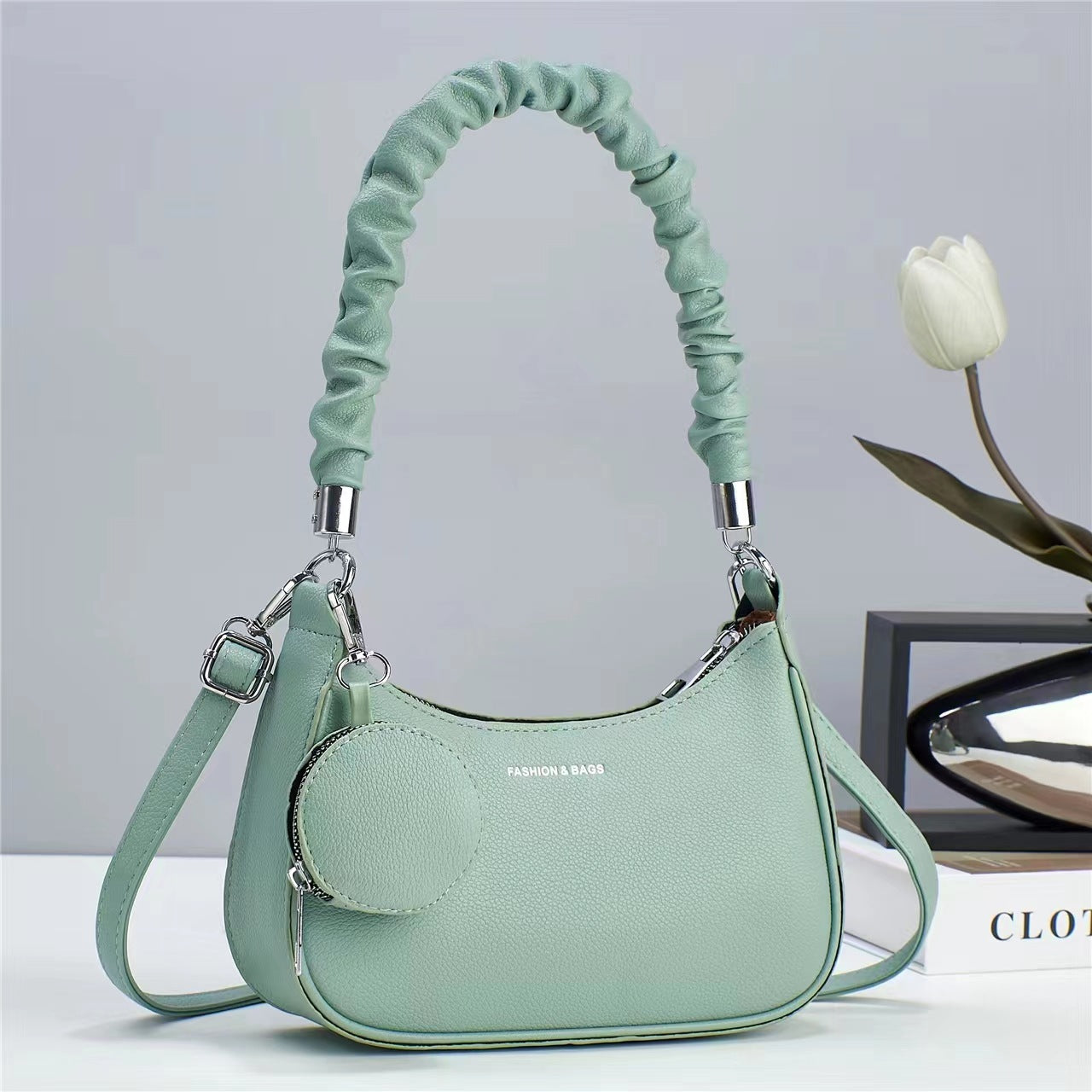 New texture handbag, exquisite atmosphere