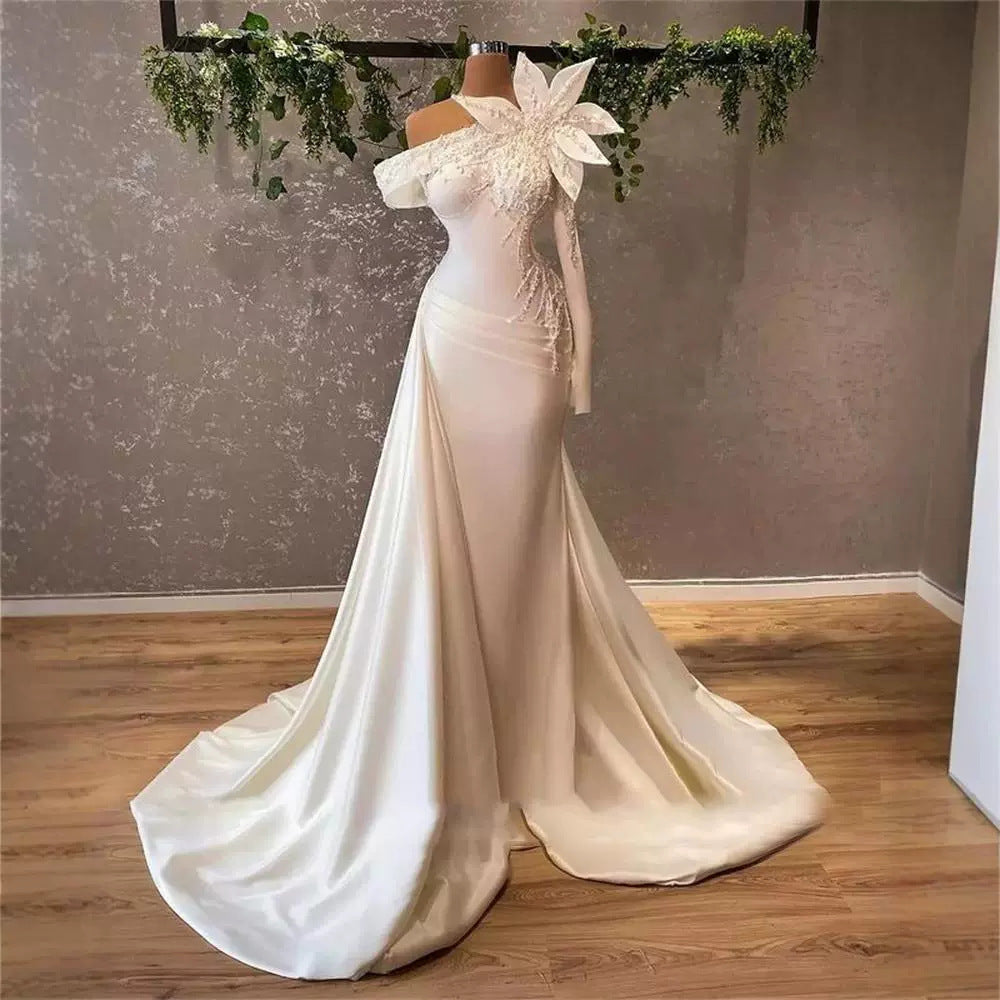 flower design slim bride main wedding dress