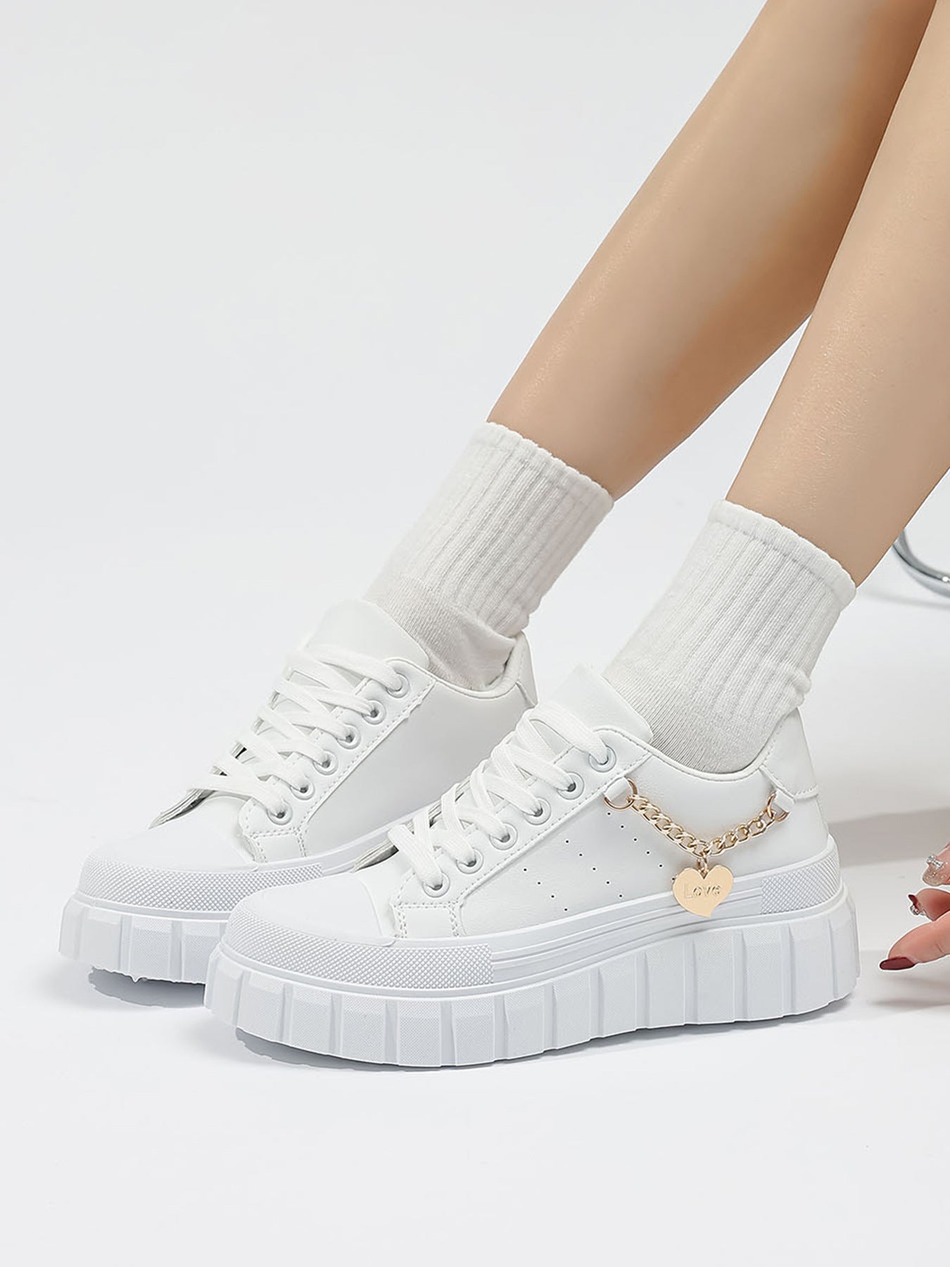 New plus-size women's shoes thick-soled heightened white shoes