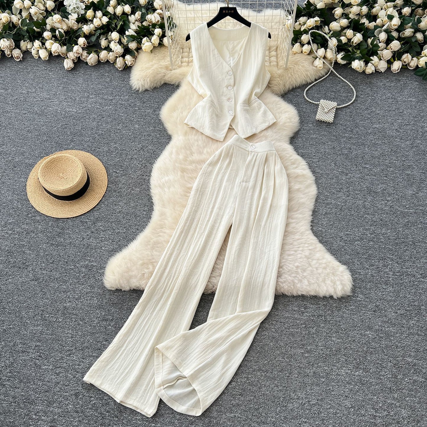 Sleeveless Two-Piece Suit