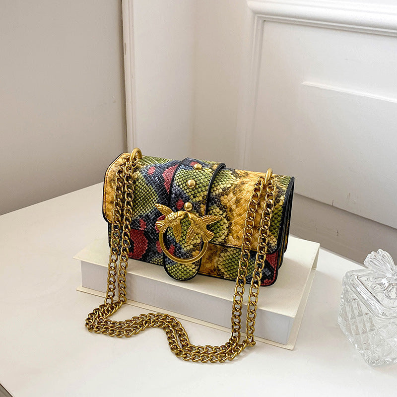 Snake-Pattern Contrast Chain Shoulder Bag