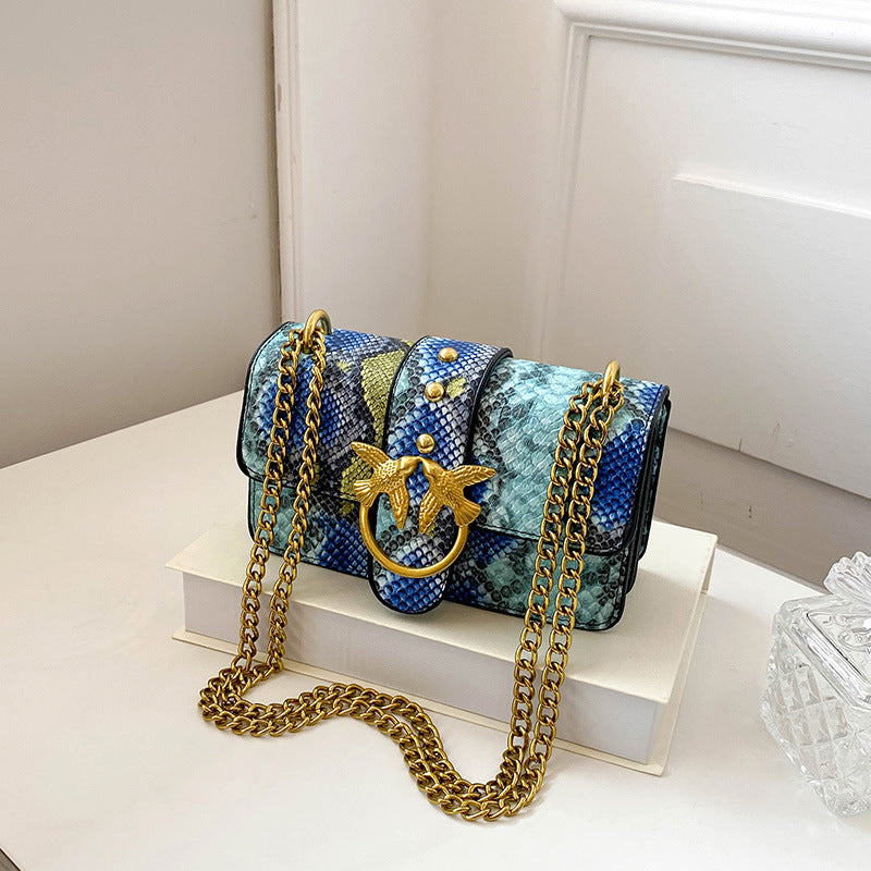 Snake-Pattern Contrast Chain Shoulder Bag