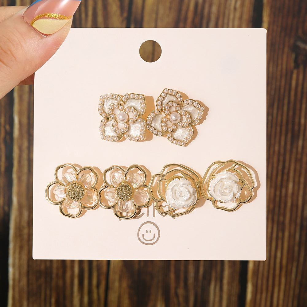 Sweet White Cutout Flower Design with Diamonds