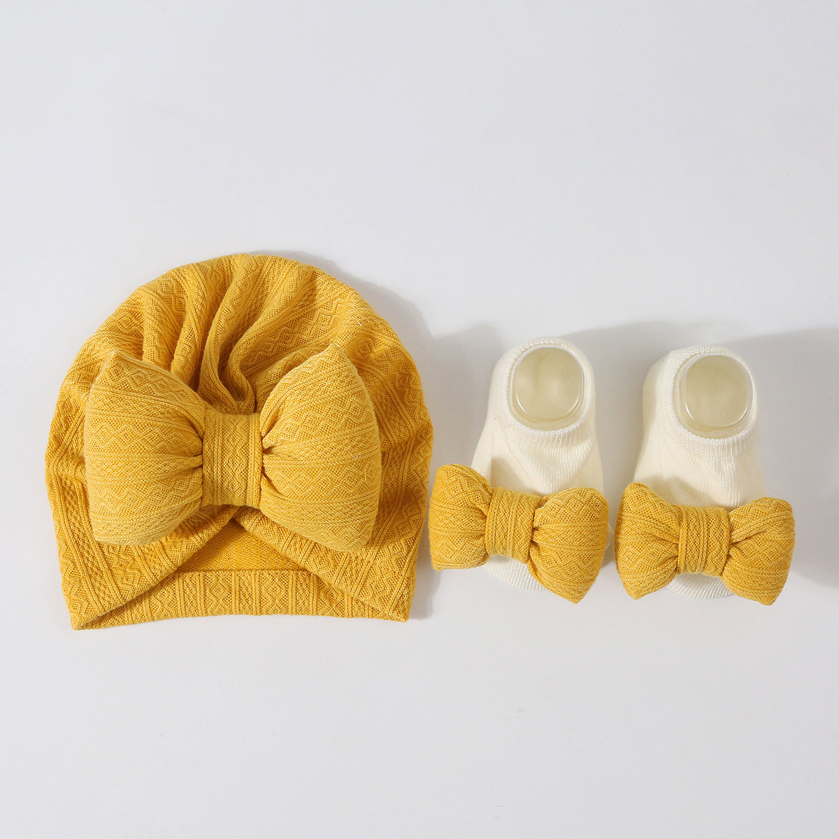 Newborn Knitted Hat & Socks Set