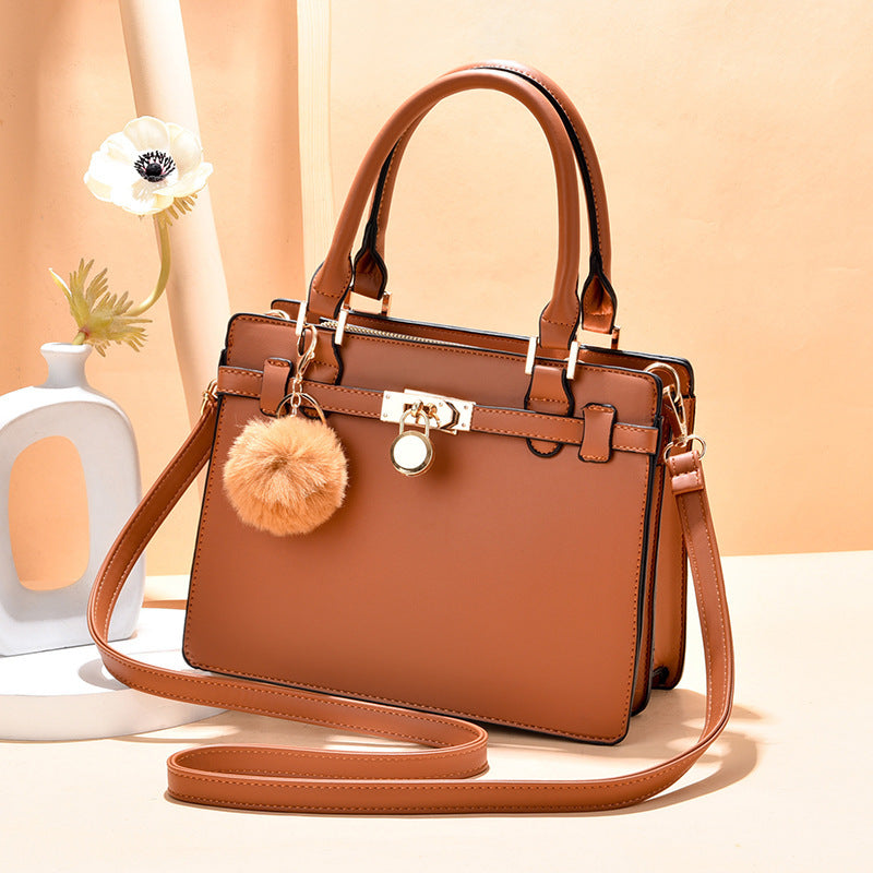 Trendy Shoulder Messenger Bag: Simple Yet Stylish for Spring