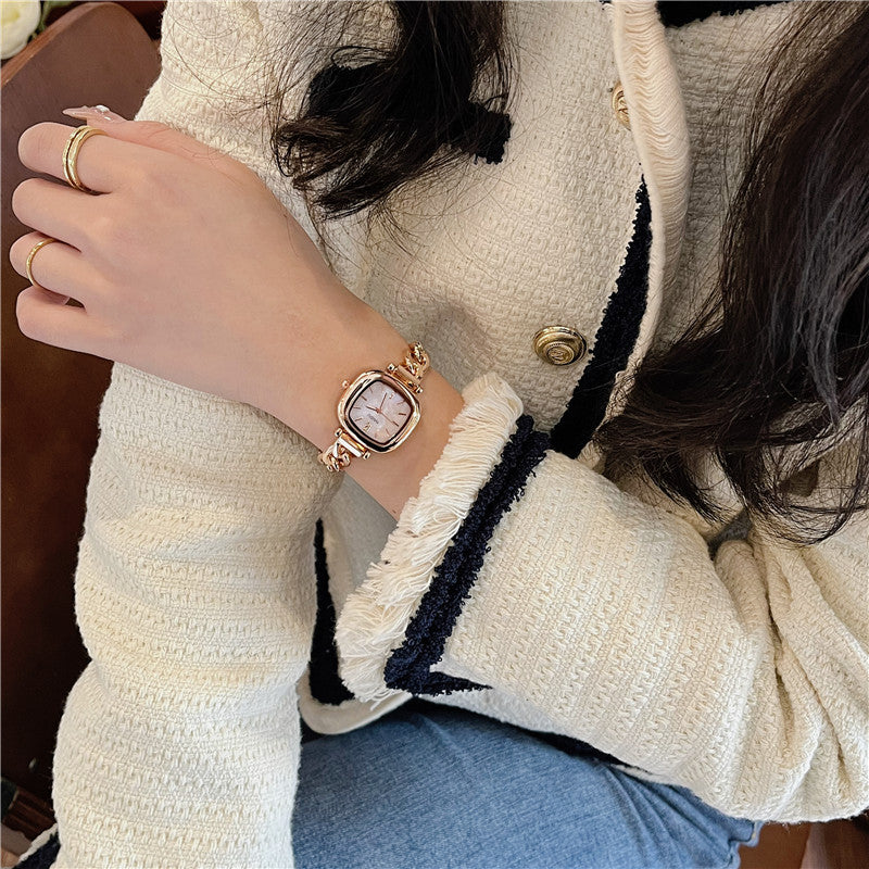 Mother-of-pearl small square plate chain watch