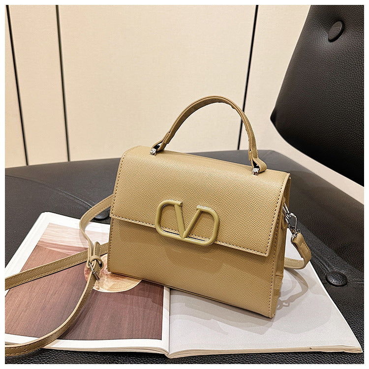 Classic Retro Shoulder Bag