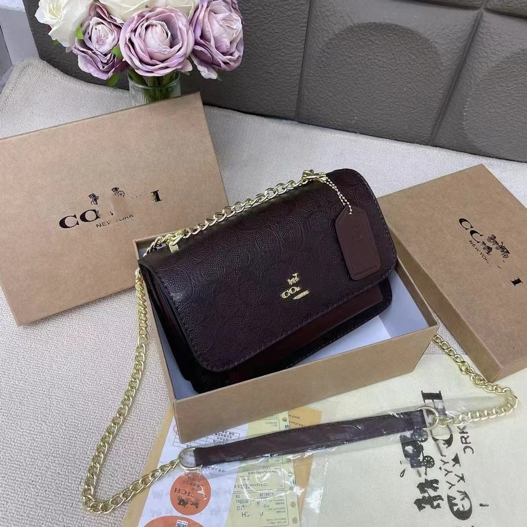 Trendy C-Shaped Tofu Bag