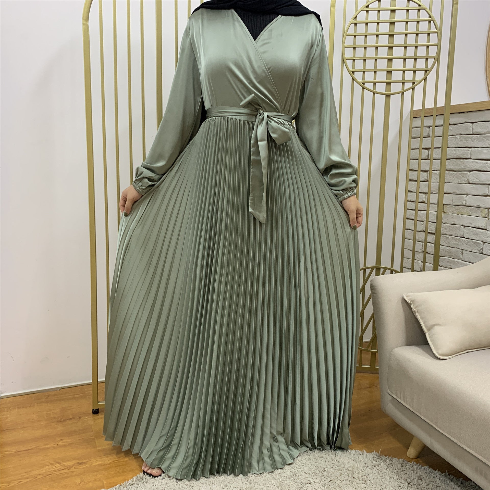 Elegant V-Neck Pleated Hem Maxi Dress