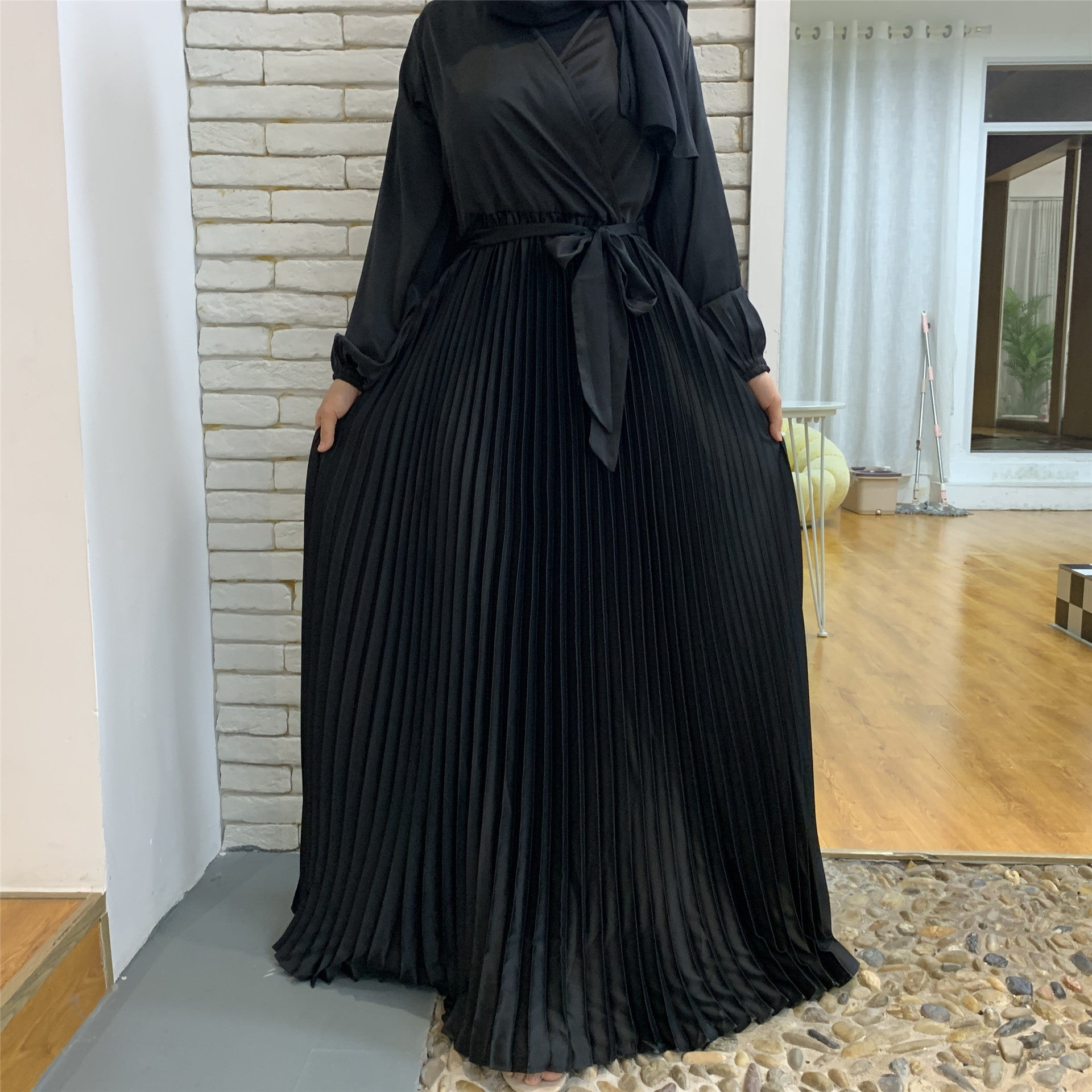 Elegant V-Neck Pleated Hem Maxi Dress