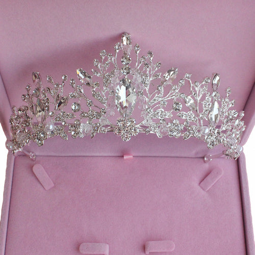 Bridal jewelry three-piece set handmade crown pearl necklace earrings and hair band