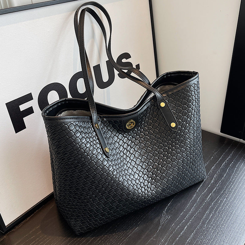 Fashionable Retro Large-Capacity Tote Bag - Versatile One-Shoulder & Hand-Held Design"