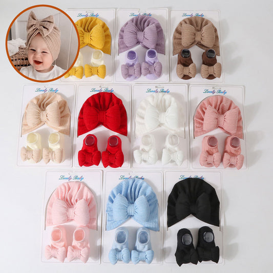Newborn Knitted Hat & Socks Set