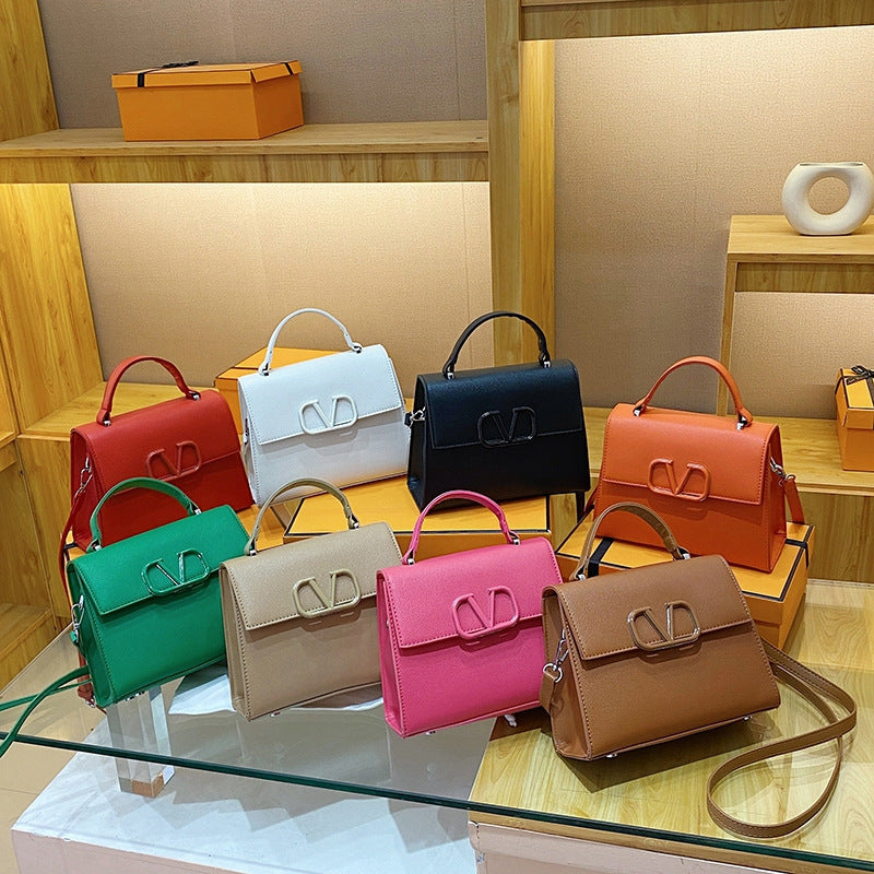 Classic Retro Shoulder Bag