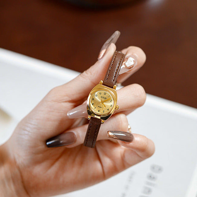 Elegant Women's Quartz Watch - Chic Leather Barrel Design