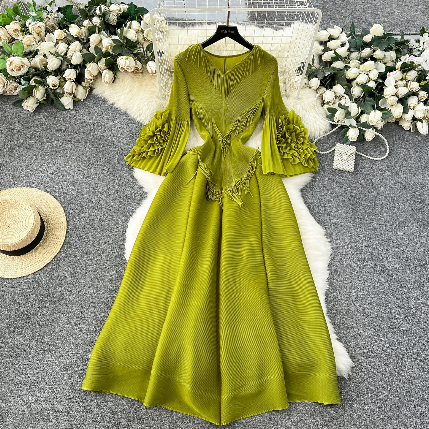 Elegant  Court-Style Tassel V-Neck Pleated Dress
