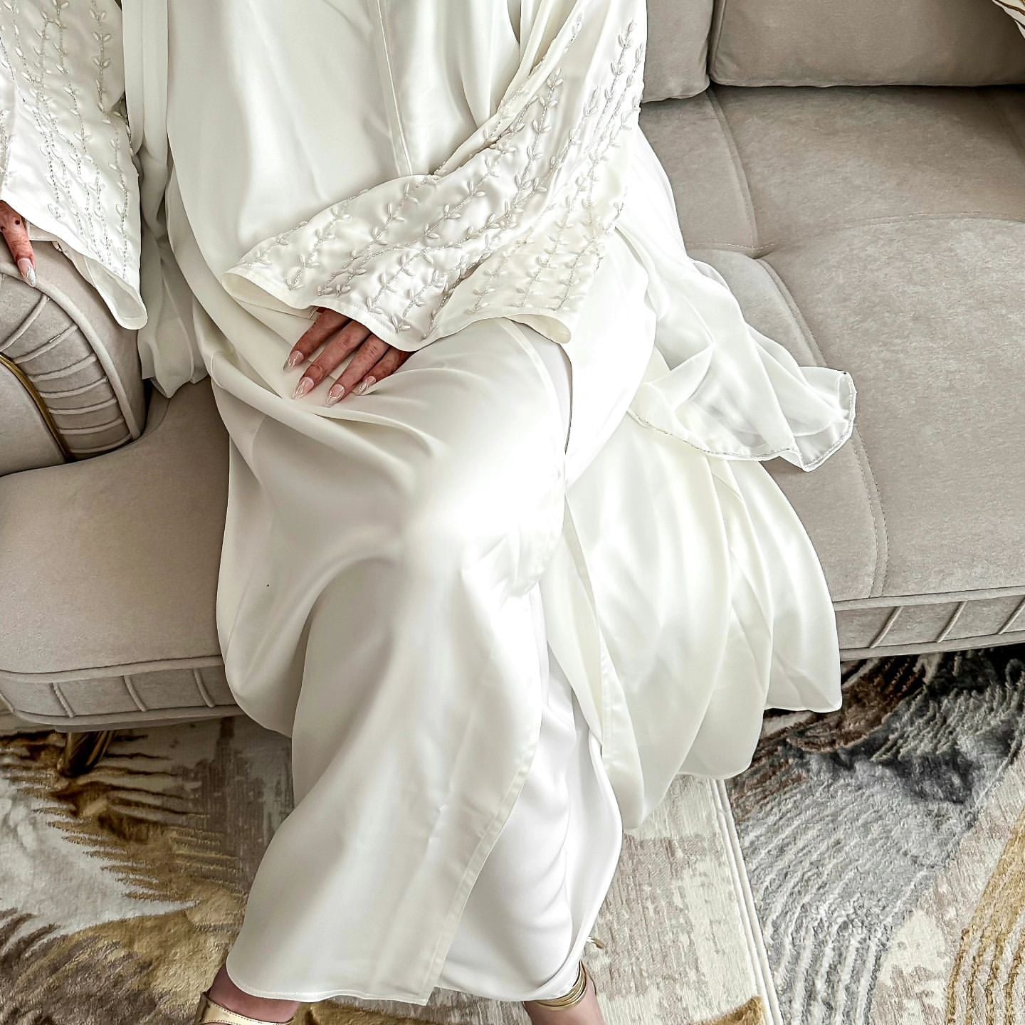 Islamic traditional dress Kaftan Abaya robe burqa (On Hand)