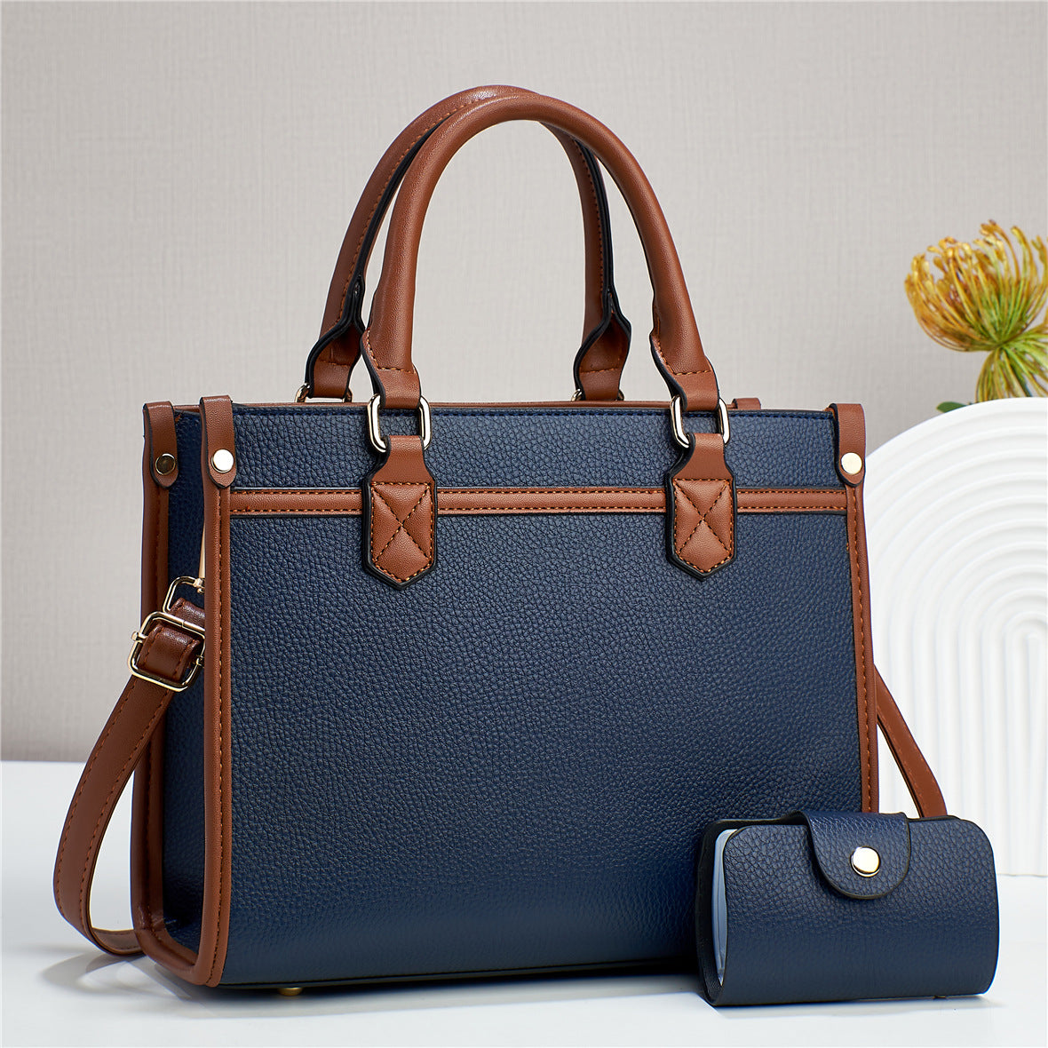New ladies handbag large capacity