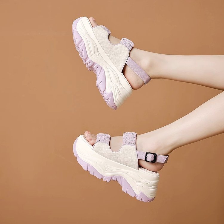 Sporty Thick-Soled Sandals