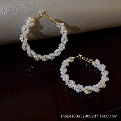 High-end light luxury temperament circle pearl earrings