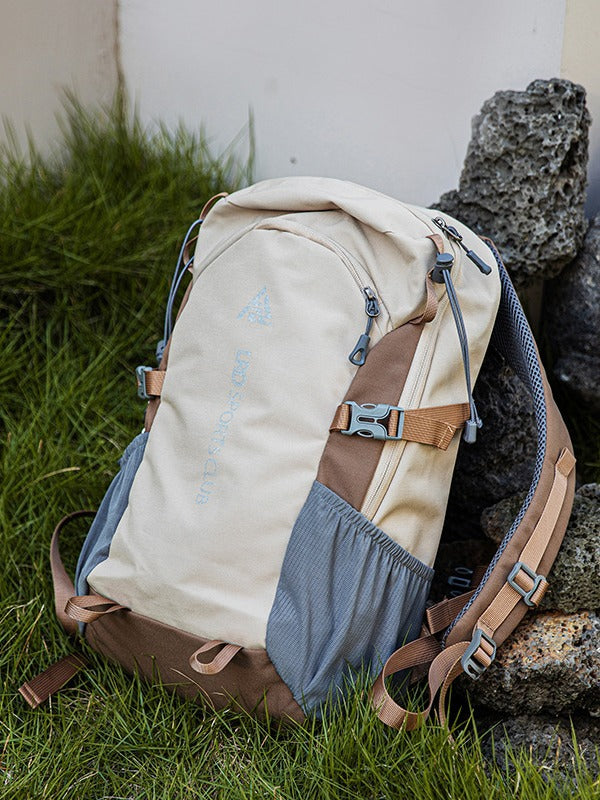 Lightweight Large Capacity Travel & School Daypack for Men & Women bagpack