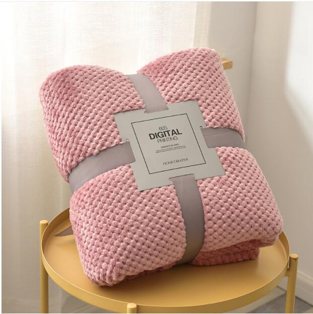 Pineapple Plaid White Thickened Coral Fleece Sofa Blanket
