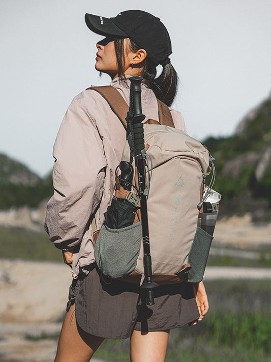 Lightweight Large Capacity Travel & School Daypack for Men & Women bagpack
