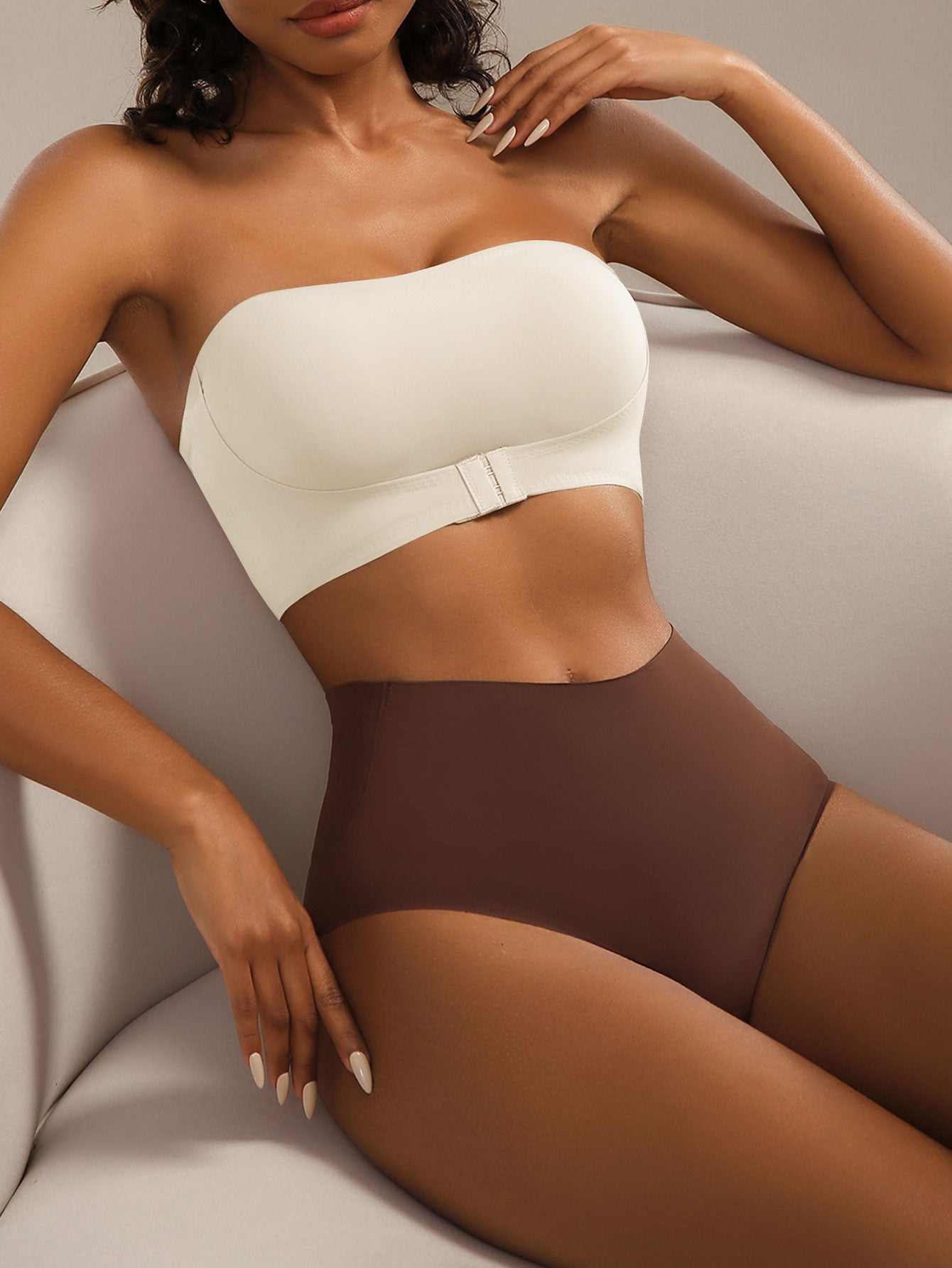 Non-Slip Strapless Front Buckle Bra