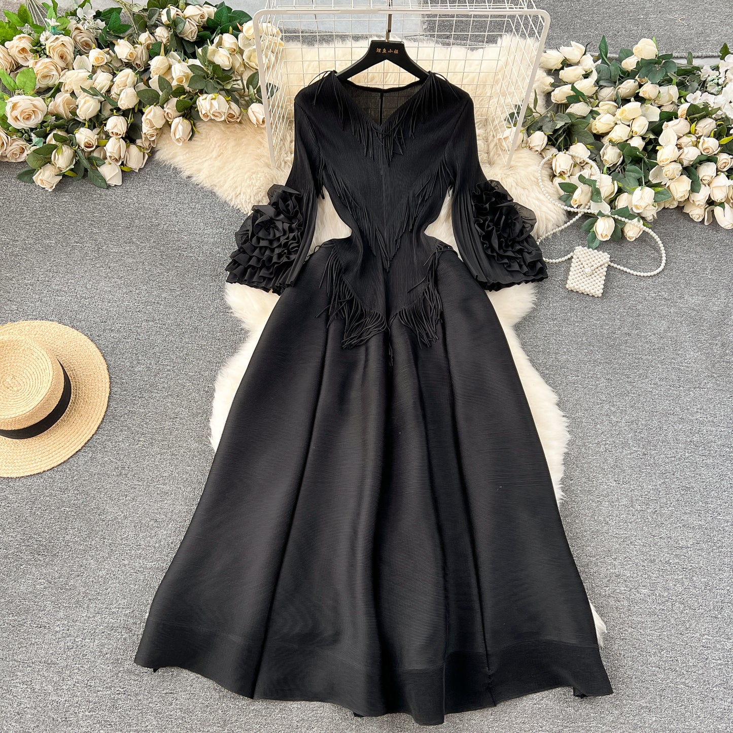 Elegant  Court-Style Tassel V-Neck Pleated Dress