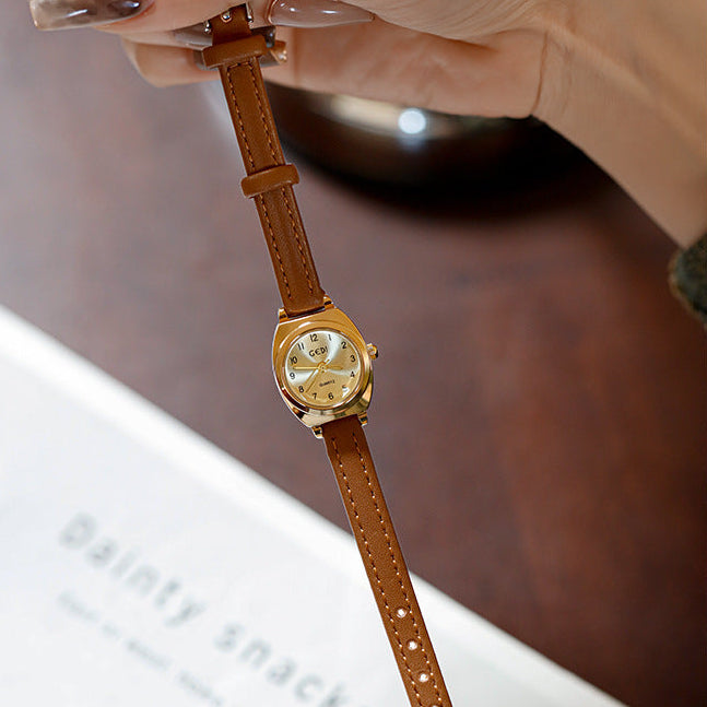 Elegant Women's Quartz Watch - Chic Leather Barrel Design
