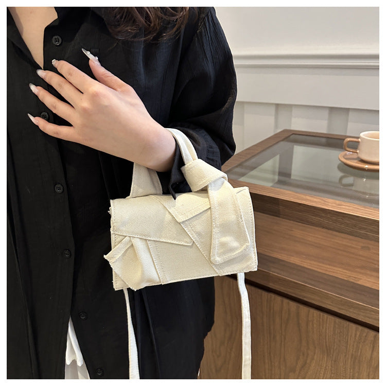 Simple stitching small square bag