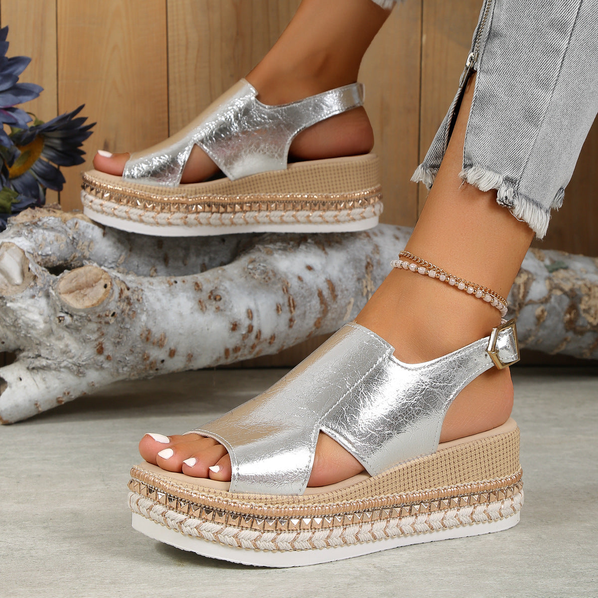 Summer Chic: Thick-Sole Fish-Mouth Platform Sandals