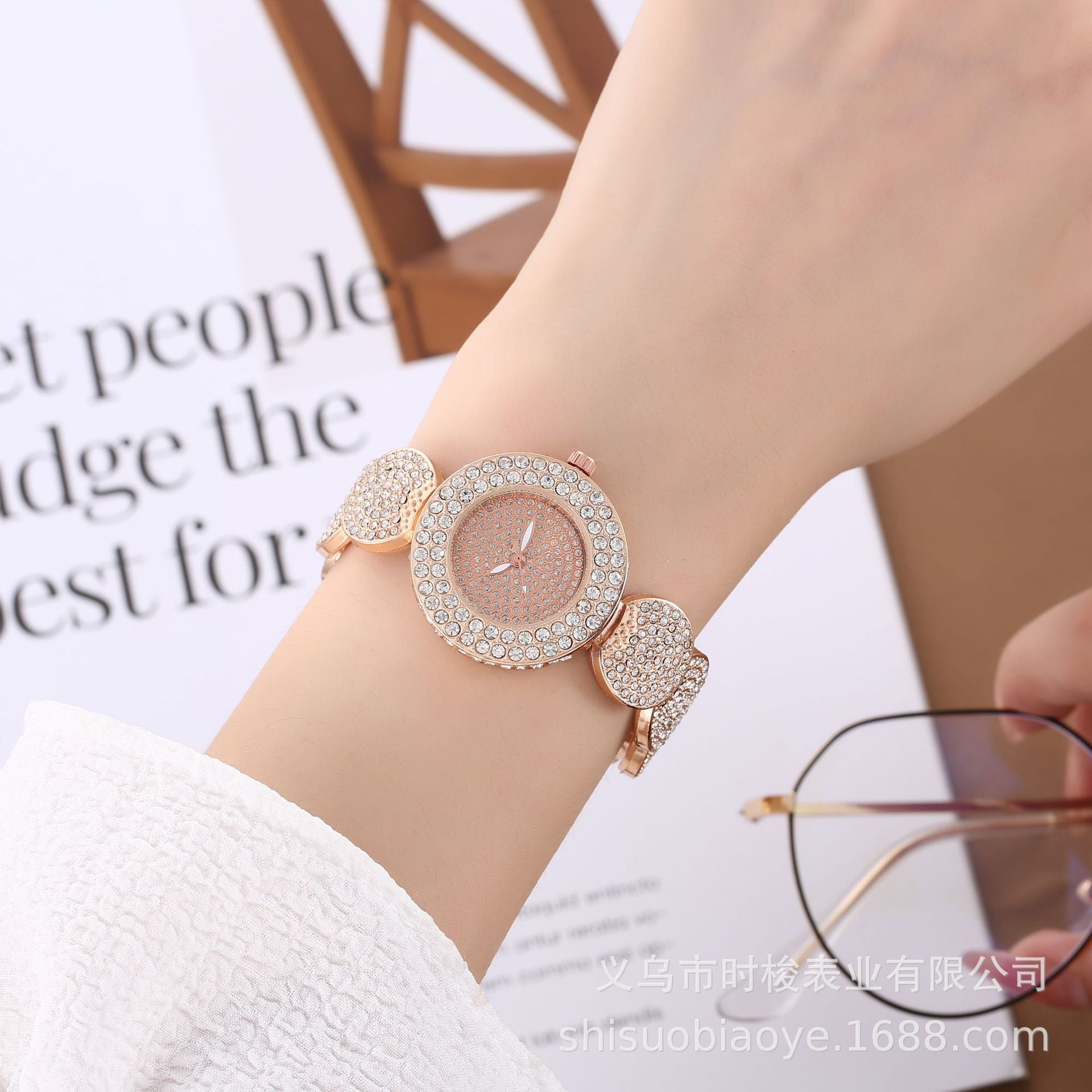 New women's bracelet watch casual fashion