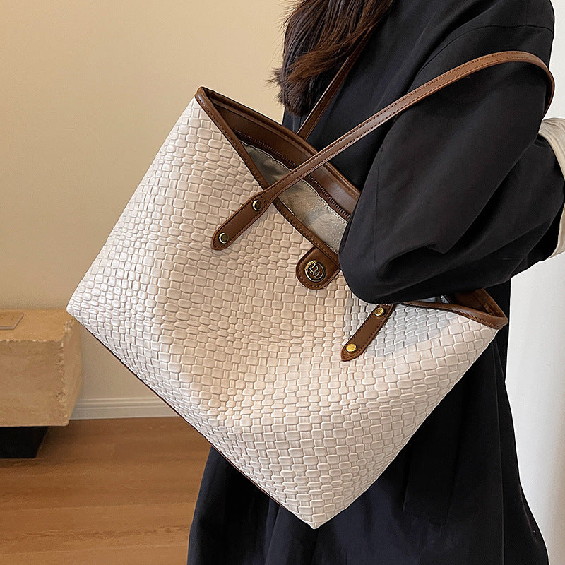 Fashionable Retro Large-Capacity Tote Bag - Versatile One-Shoulder & Hand-Held Design"