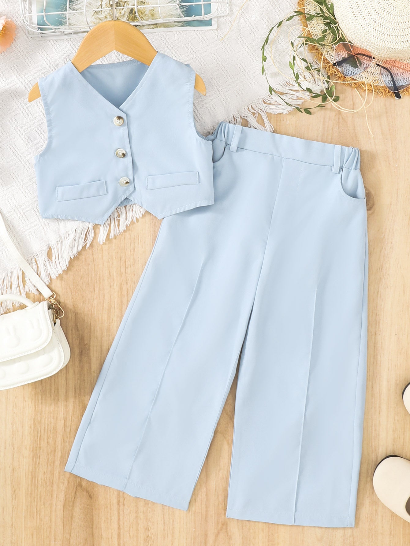 Lila Breeze Girls' 2-Piece Set: Stylish Sleeveless Vest & Trousers. (On Hand)