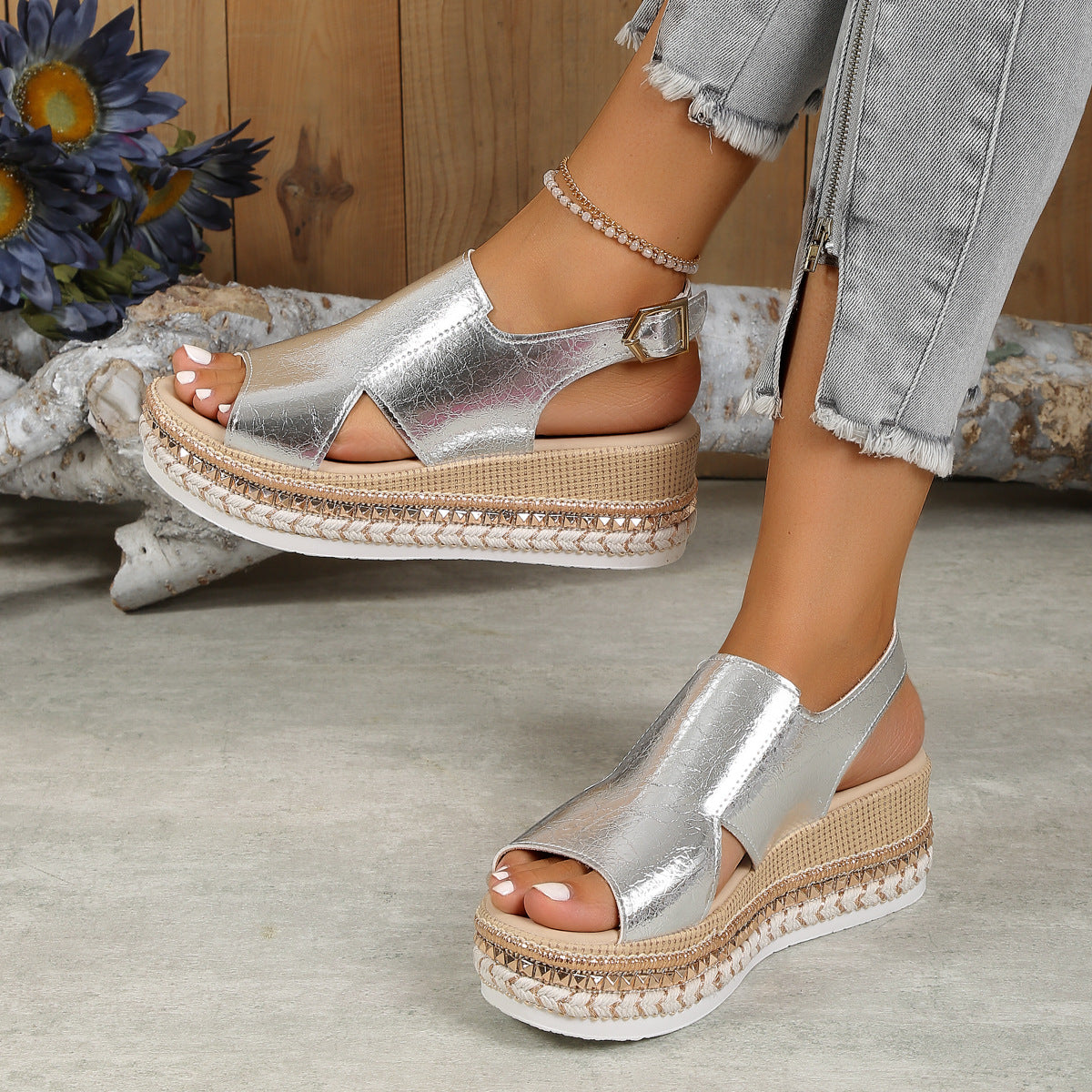 Summer Chic: Thick-Sole Fish-Mouth Platform Sandals