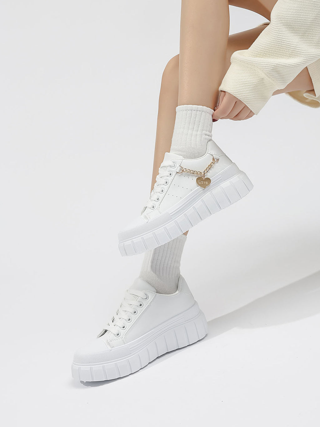 New plus-size women's shoes thick-soled heightened white shoes
