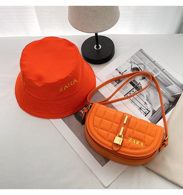 Versatile shoulder cross-body saddle bag