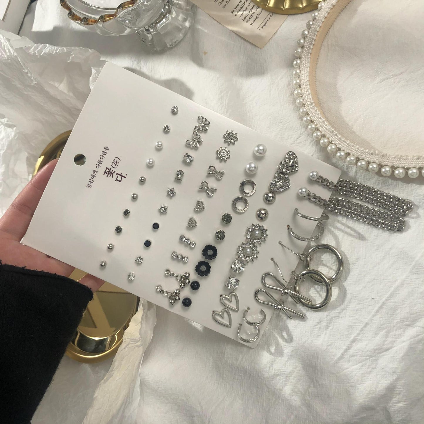 Pearl Stud Earrings Set – 30 Pairs Fashion Earrings for Women