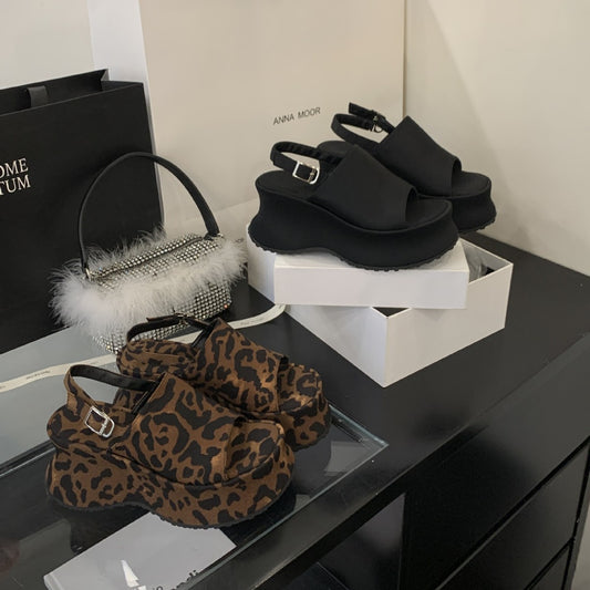 Women’s Muffin Platform Roman Sandals