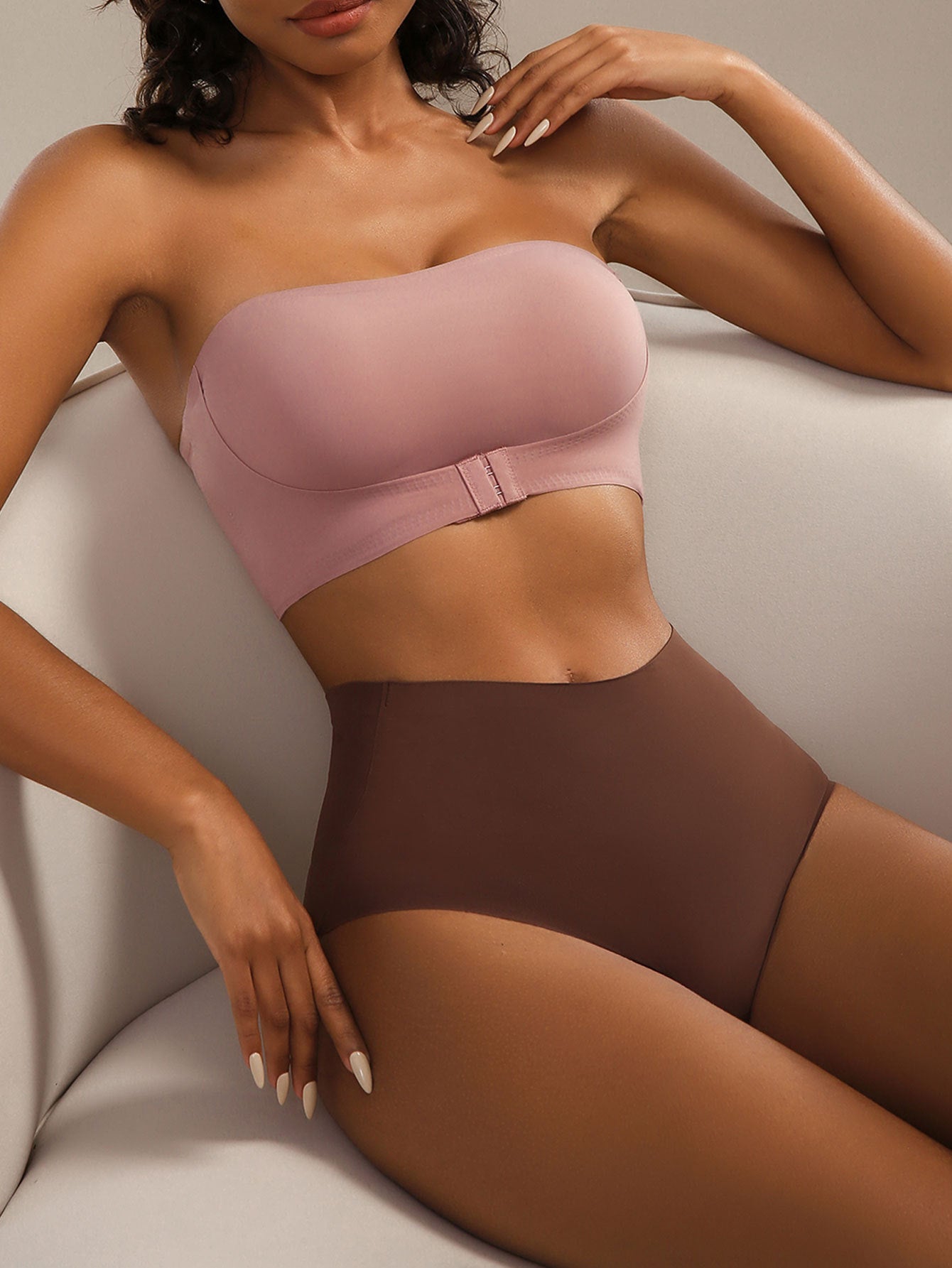 Non-Slip Strapless Front Buckle Bra