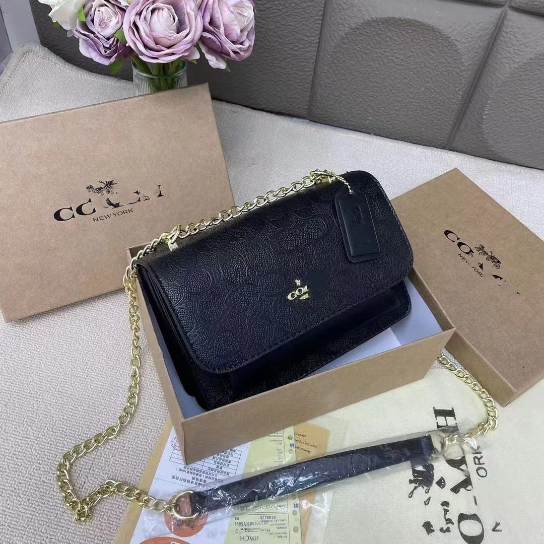 Trendy C-Shaped Tofu Bag