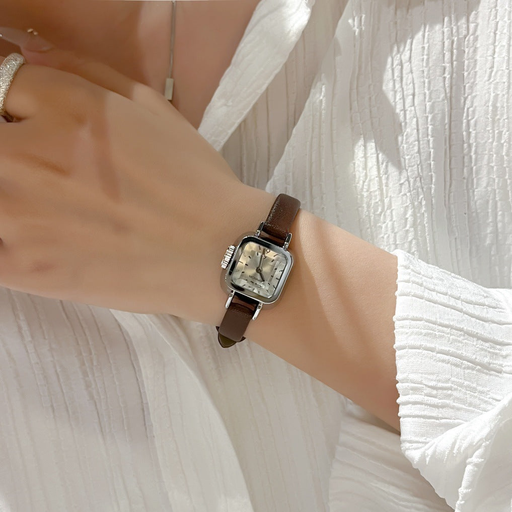 Elegant Square Women's Watch - Luxury Leather Band Design